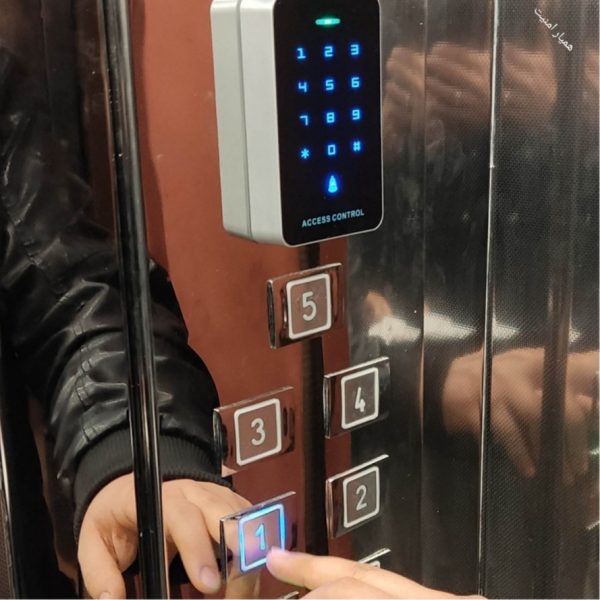 اکسس کنترل لمسی اورجینال ( rfid تاچ پنل 125khz ) کارت و رمز با قاب محافظ - تصویر 2